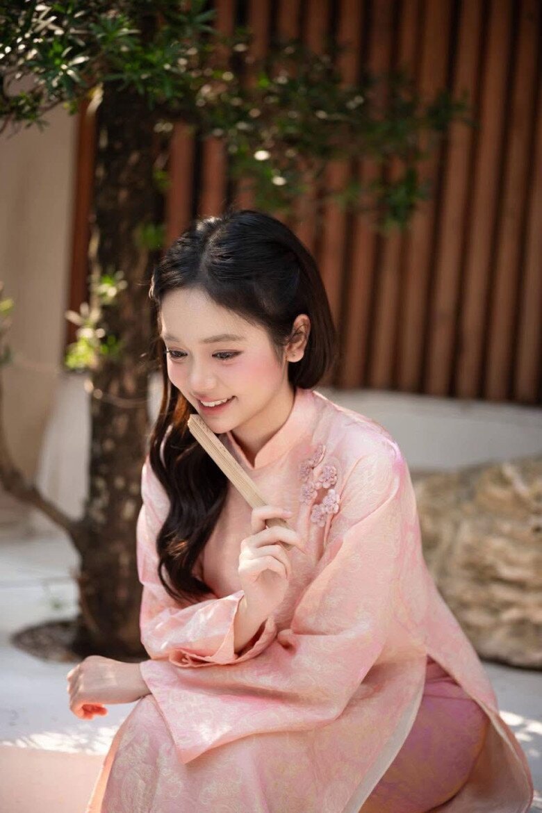 Diễn viên nhí cho biết mong muốn được đóng những vai khó hơn.