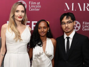 Giải trí - Các con của Angelina Jolie lần lượt ra tòa bỏ họ bố để "dìm" những thành công gần đây của Brad Pitt?