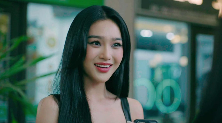 Vai tiểu tam gây bão một thời của Cù Thị Trà trong Chúng Ta Của 8 Năm Sau.