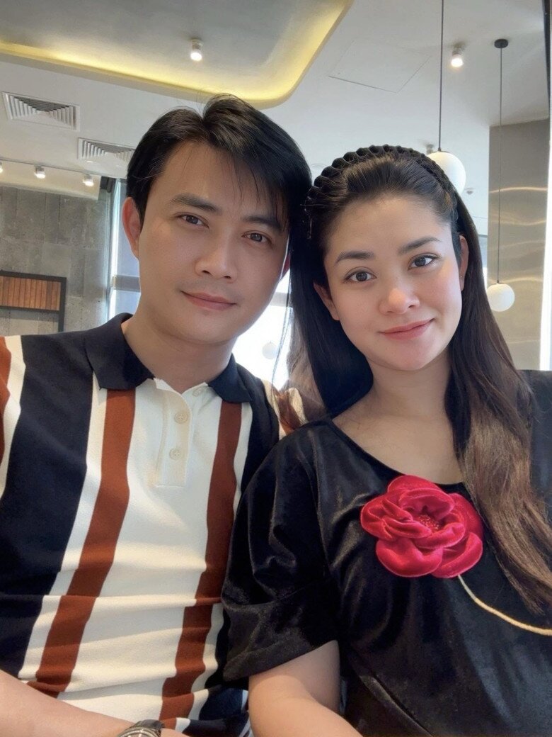 Với Tiến Lộc, bầu bạn với vợ khi xa nhà là thói quen.