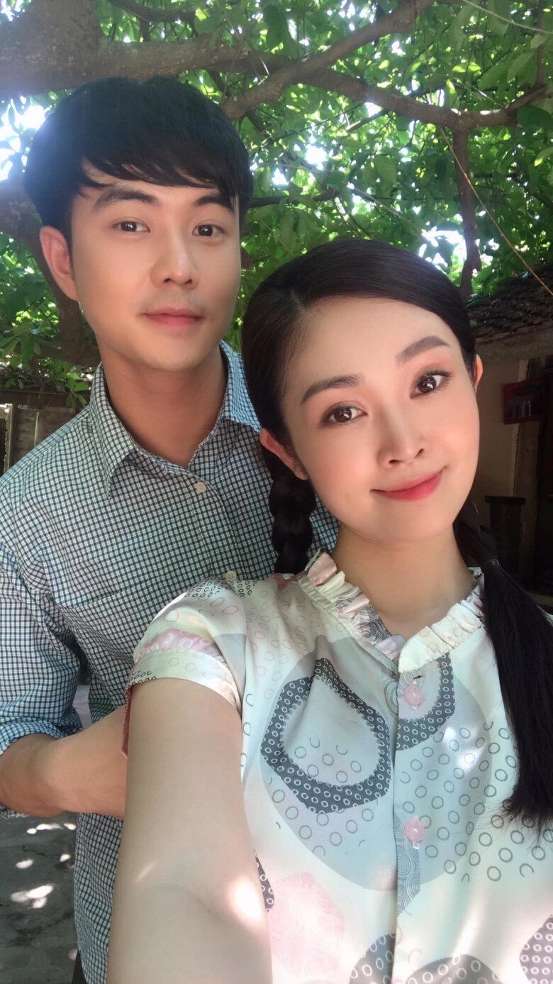 Hình ảnh thời mới hẹn hò của vợ chồng Đức Hiếu - Thùy Linh.