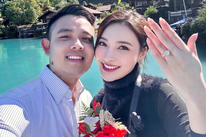 Nữ diễn viên được chồng cầu hôn tại Thụy Sĩ.