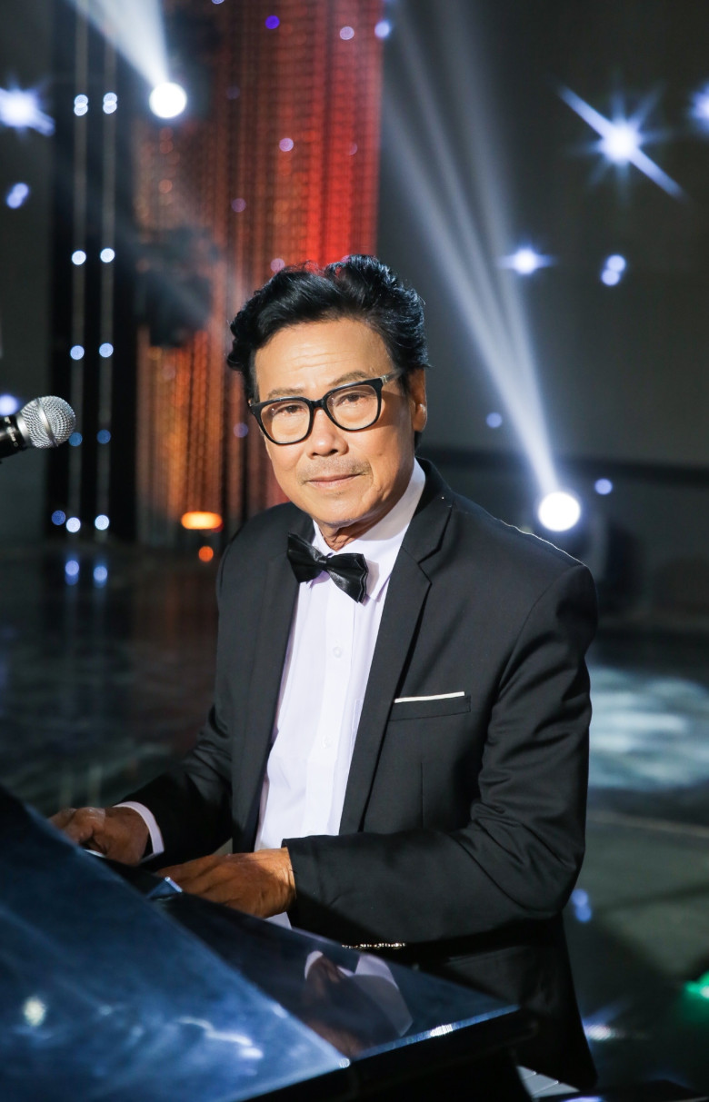 NSƯT Cao Minh sở hữu giọng tenor (nam cao) sáng, vang và kỹ thuật thanh nhạc điêu luyện.