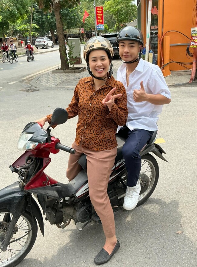 Mẹ màn ảnh của Hoài Vũ trong phim Phía Bên Kia Thành Phố.