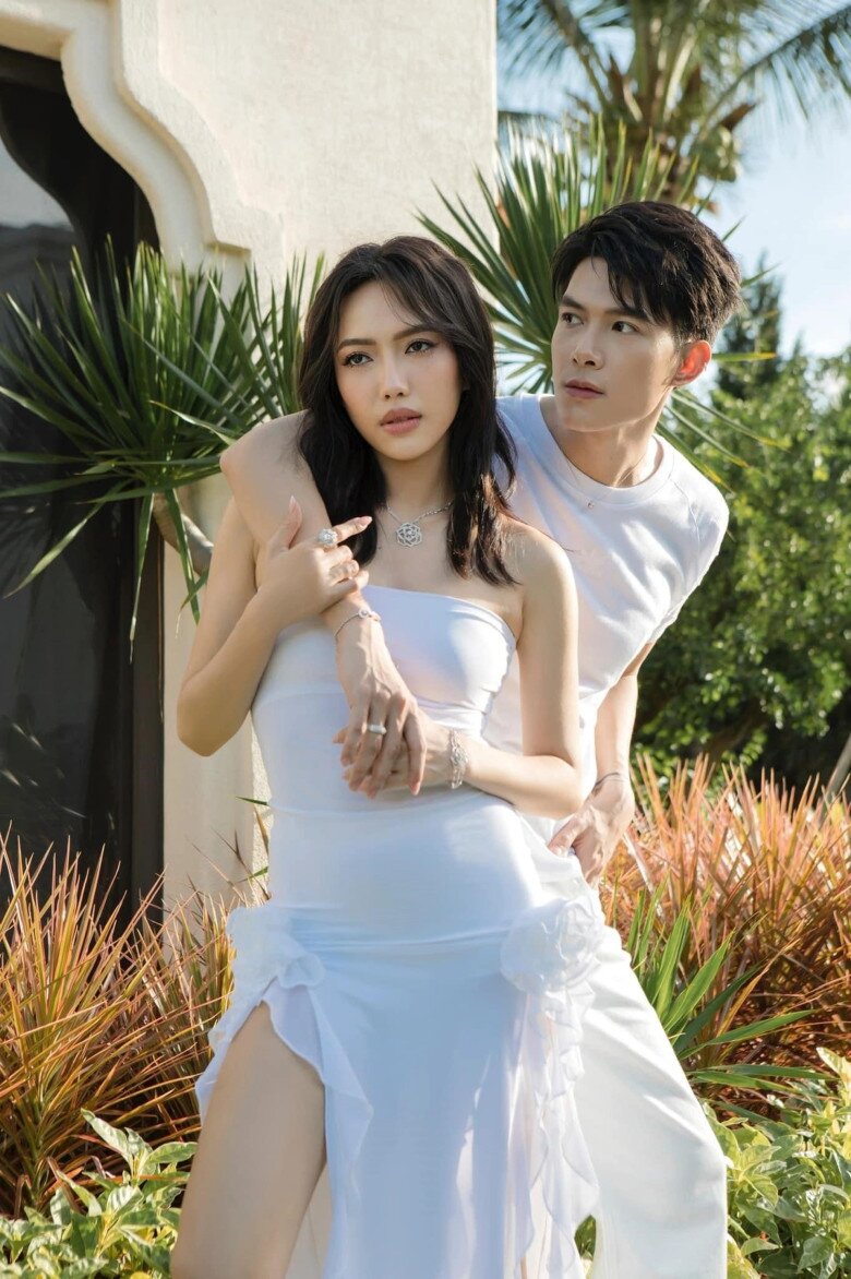 Nữ diễn viên Việt có tuổi thơ khó khăn được bố nhường cơm, nay sống bên chồng lọt đề cử đẹp trai nhất thế giới - 25