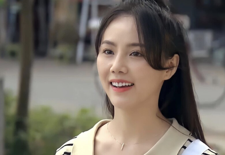 Vai diễn đánh dấu bước ngoặt của cô phải kể đến nhân vật Hải Quạt trong bộ phim Phố Trong Làng.