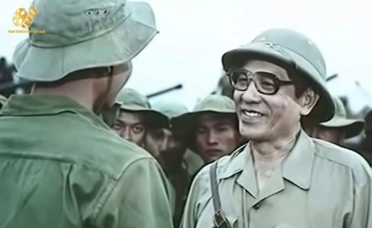 amp;#34;Ông trùmamp;#34; Lửa Trắng ngoài đời là Trung tá Công an: Thân thế bố ruột đáng nể, nhà 3 bố con đều là NSƯT - 3