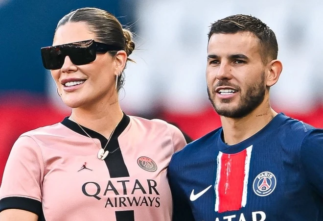 Victoria Triay cổ vũ cho Lucas trong trận đấu thuộc khuôn khổ Ligue 1 giữa PSG và Angers SCO.