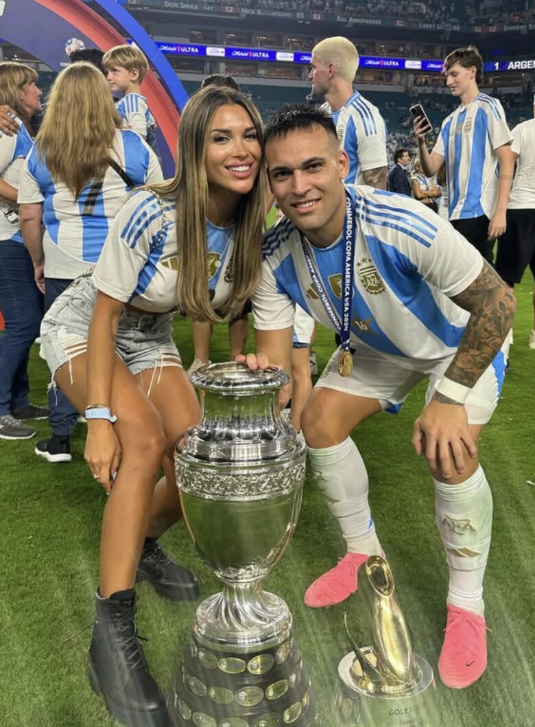 Cặp đôi được mai mối bởi Wanda Nara - vợ cũ của cựu tiền đạo đội trưởng Inter Milan.