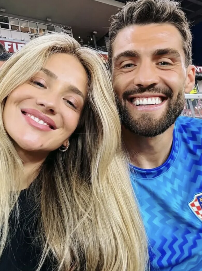 Izabel Kovačić - vợ anh dõi theo tất cả các trận đấu của đội tuyển Croatia dưới khán đài World Cup 2026.