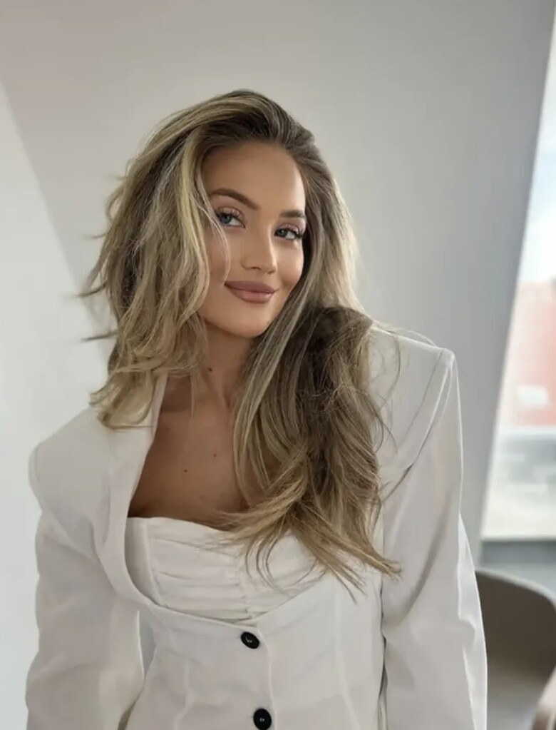 Izabel sáng lập 2 thương hiệu.