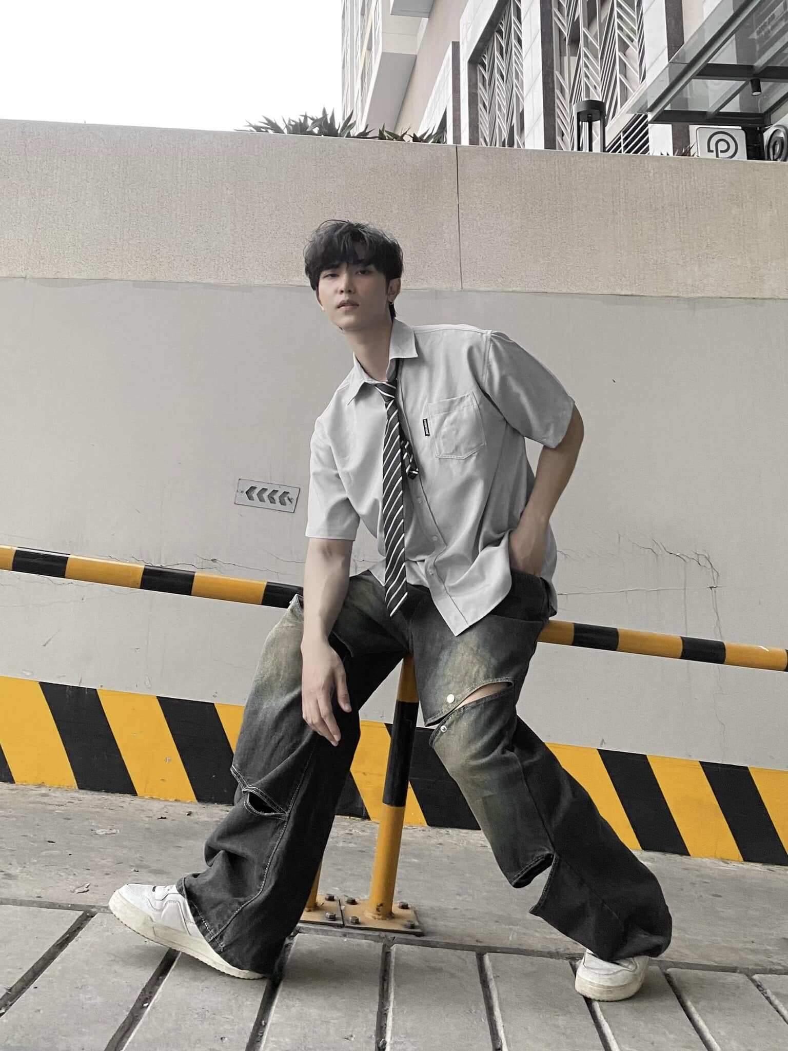 Cũng như nhiều thành viên khác, Toof.P có cuộc sống kín tiếng.