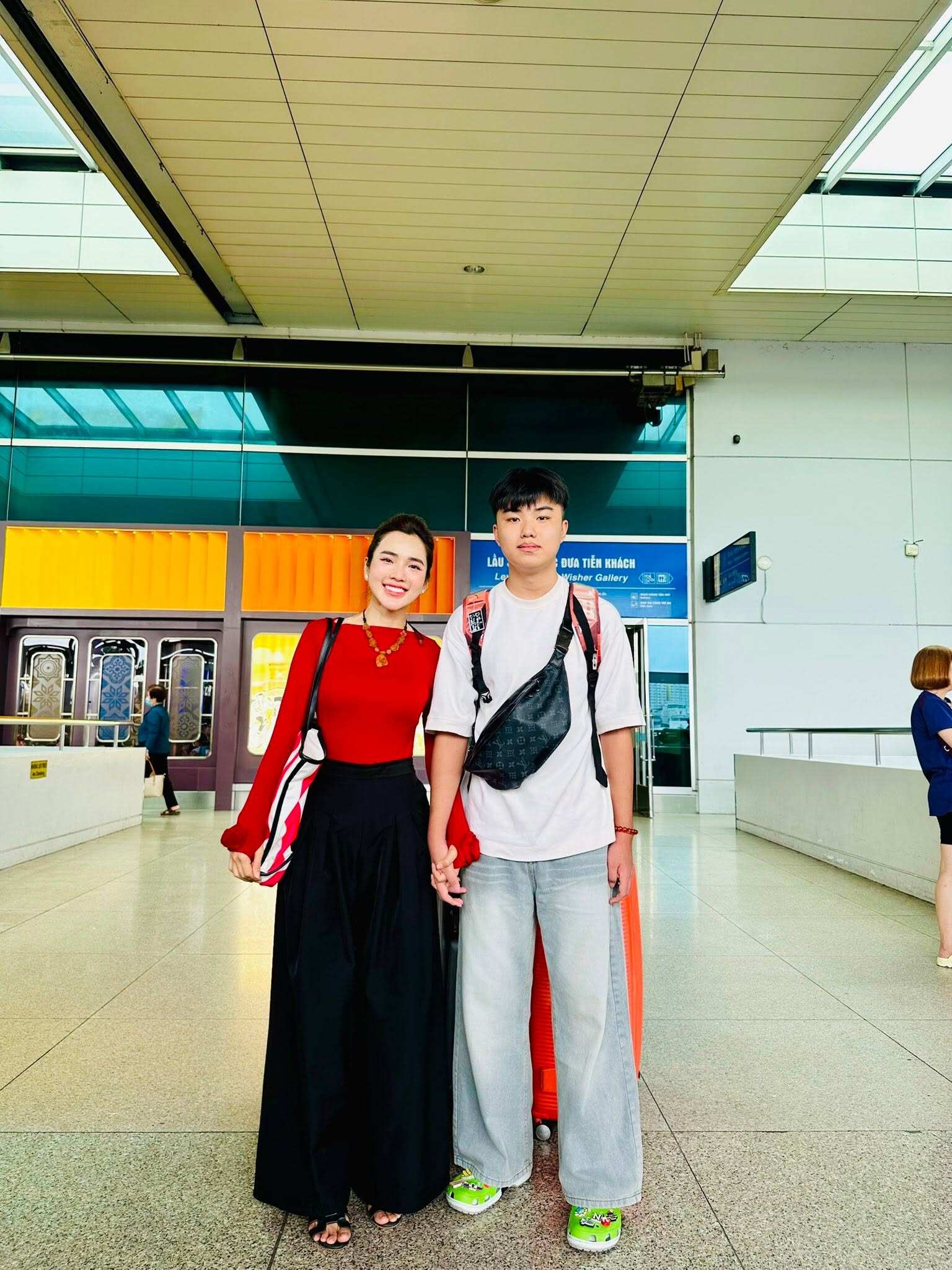 Sao Việt có con trai cao lớn cực phẩm: Thùy Lâm - Kim Cương nay ra đường bị nhầm là chị em với quý tử - 8