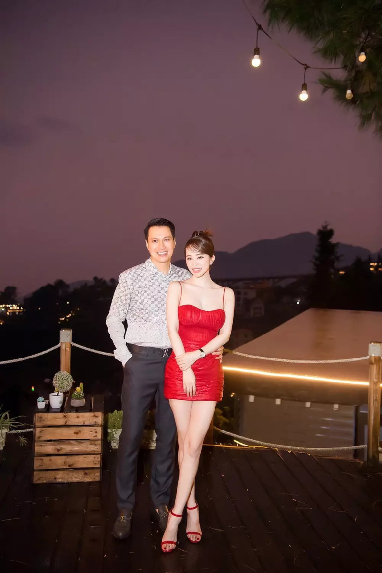 Chuyện tình cảm của Quỳnh Nga và Việt Anh nhận được sự quan tâm từ công chúng.