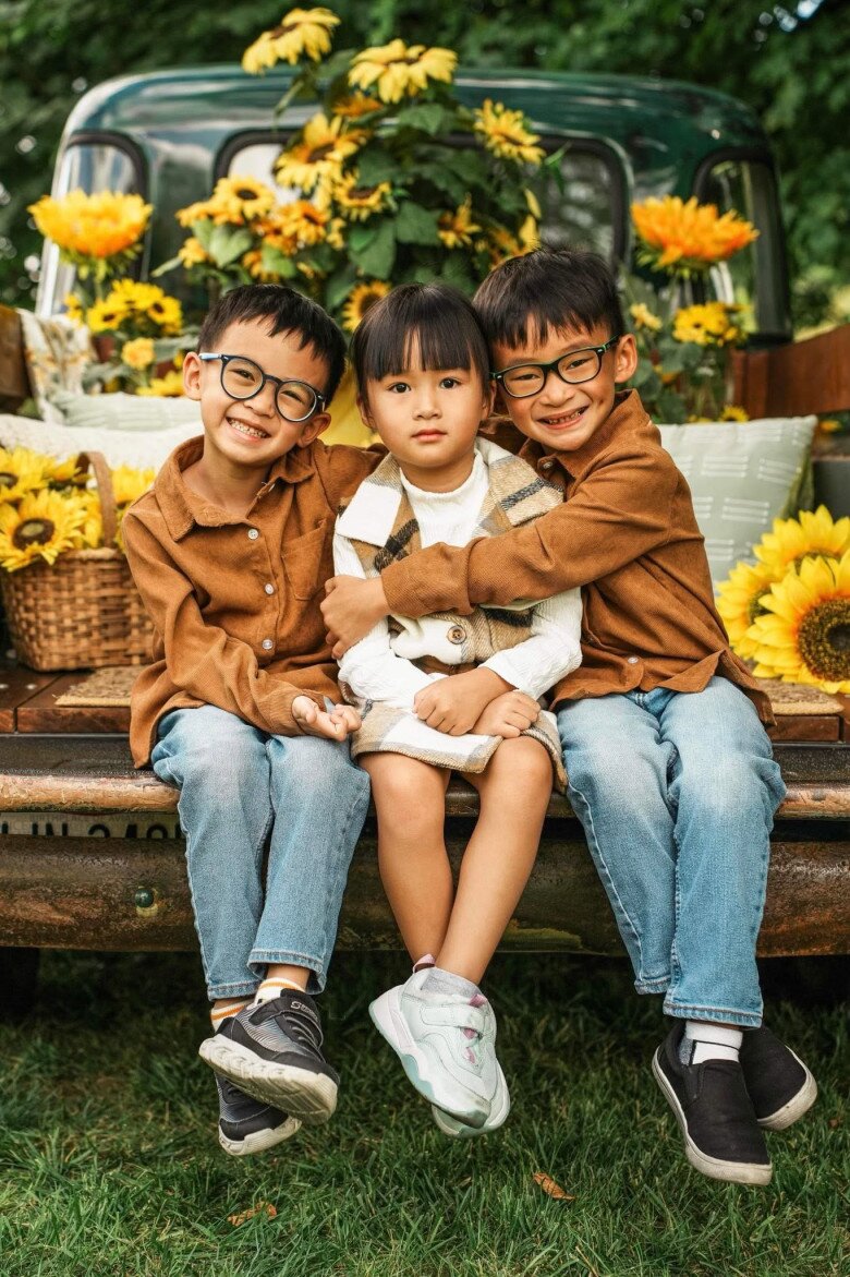 Xuȃn Mai cṓ gắng gìn giữ tiḗng mẹ ᵭẻ cho các con, dù cả 3 bé ᵭḕu sinh ra và lớn lên tại Mỹ.