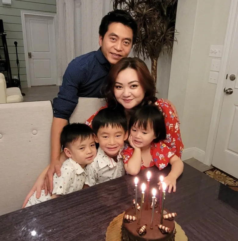Nữ ca sĩ hiện ᵭã làm mẹ 3 con, có cuộc sṓng viên mãn ở xứ người.