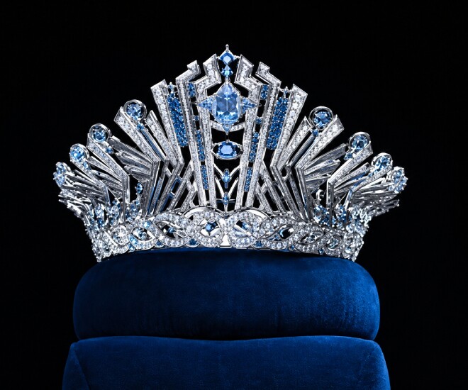 Tháng 10/2024, cuộc thi Miss Cosmo cho ra mắt chiếc vương miện Impactful Crown. Vật phẩm này được chế tác dựa trên bài thi chiến thắng cuộc thi thiết kế vương miện quốc tế Cosmos Utopia của thí sinh Trần Chí Nguyên. Theo ban tổ chức, vương miện được bọc bạch kim với điểm nhấn là viên Emerald Blue Diamond 22 carat, nạm hơn 122 carat kim cương trắng và 116 carat Blue Sapphire.