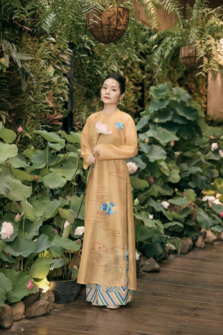 Đoàn Thúy Trang là giảng viên thanh nhạc tại Hà Nội.