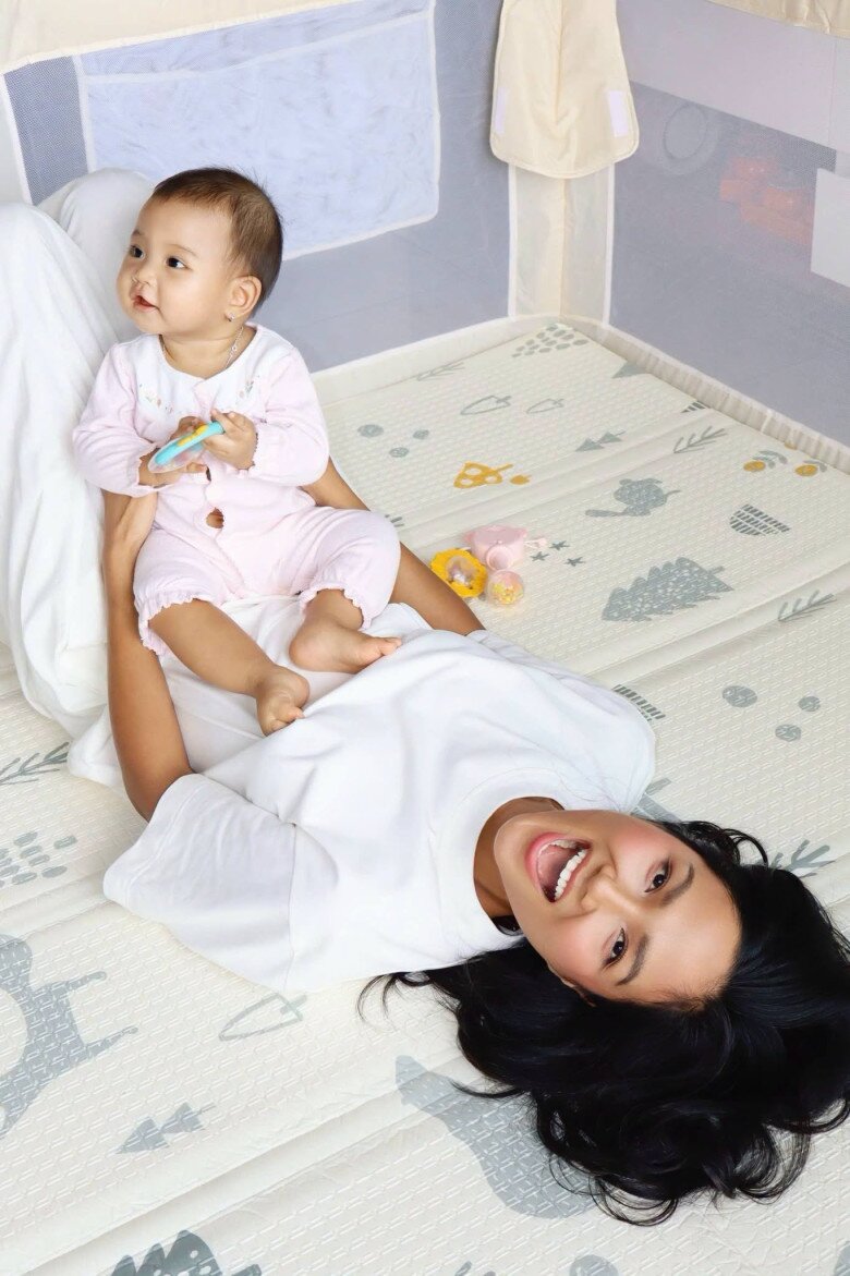 Con gái đầu lòng của Hoa hậu H’Hen Niê mang họ mẹ.