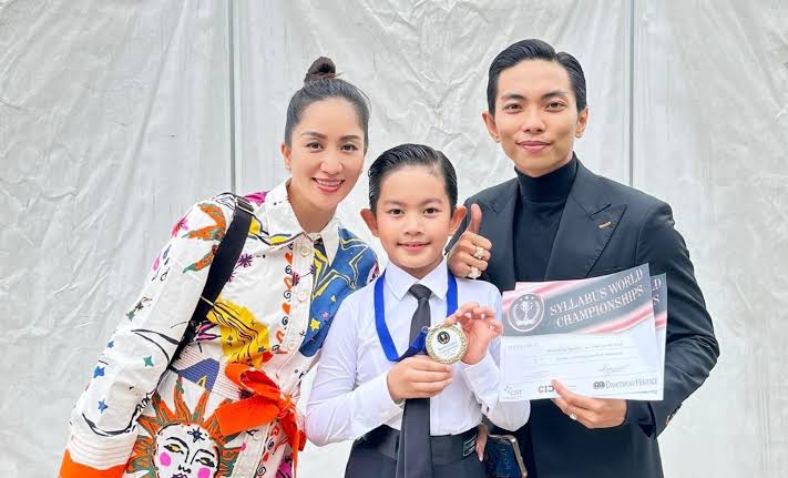 Khánh Thi và Phan Hiển được khen ngợi bởi cách đồng hành cùng Kubi trong dancesport.