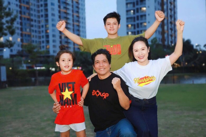 Gia đình hạnh phúc của Thanh Thúy và Đức Thịnh.