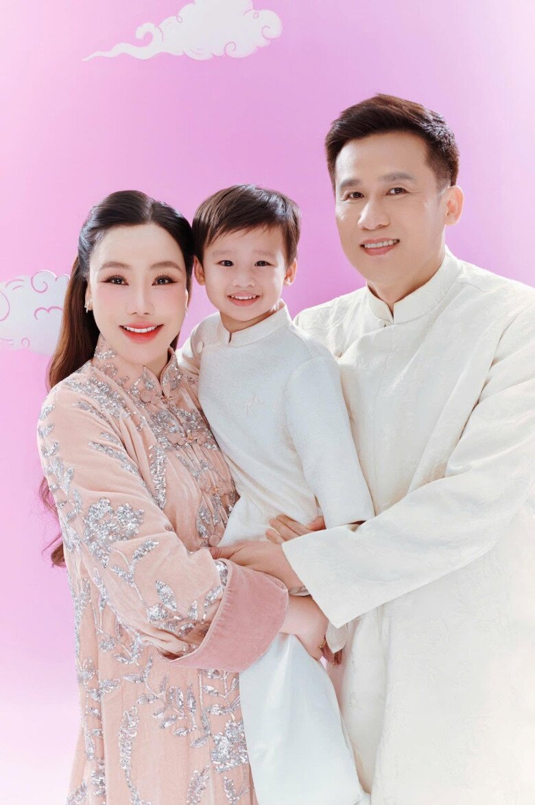 Hồ Quỳnh Hương có cuộc sống hạnh phúc bên chồng doanh nhân.