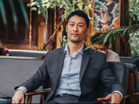 Johnny Trí Nguyễn tuổi trung niên: "Tôi cảm thấy mình không cần phải cố gắng để hạnh phúc"