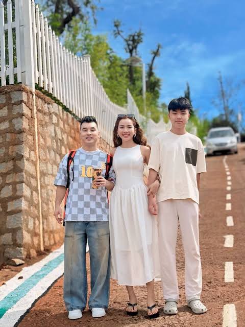 Sao Việt có con trai cao lớn cực phẩm: Thùy Lâm - Kim Cương nay ra đường bị nhầm là chị em với quý tử - 9