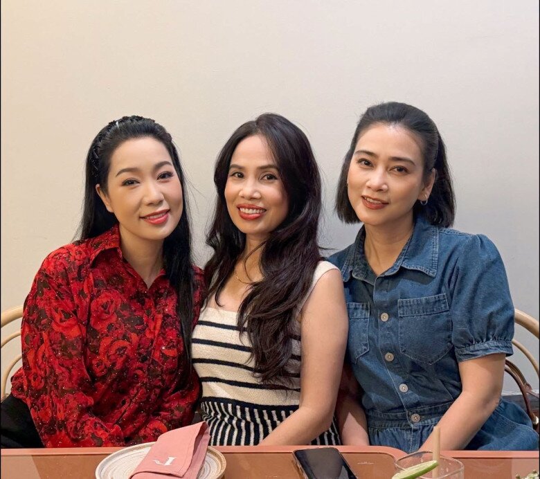 Các nữ nghệ sĩ nhận được nhiều lời khen bởi sự trẻ trung.
