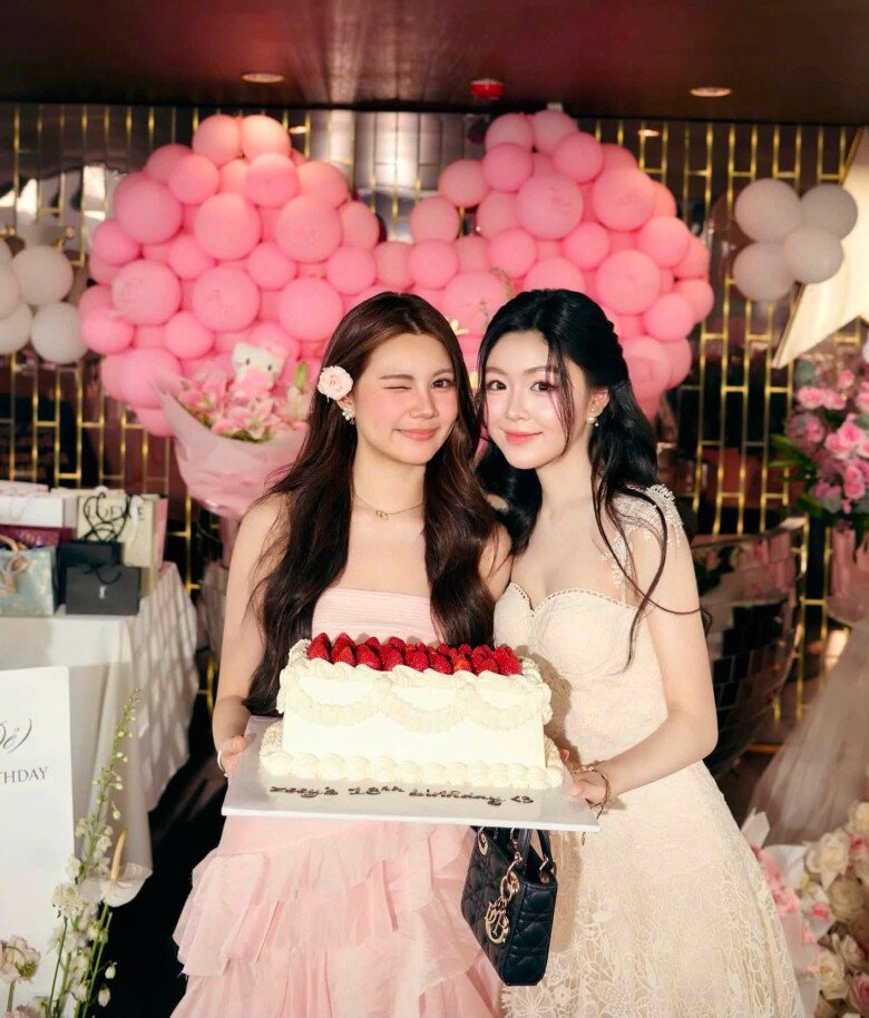2 cô con gái của Quyền Linh được khán giả yêu mến, khen ngợi hết lời.