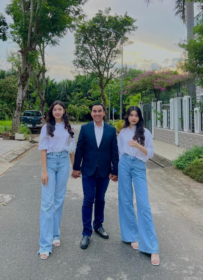 2 con gái của MC Quyền Linh theo đuổi hình ảnh khác biệt nhau.