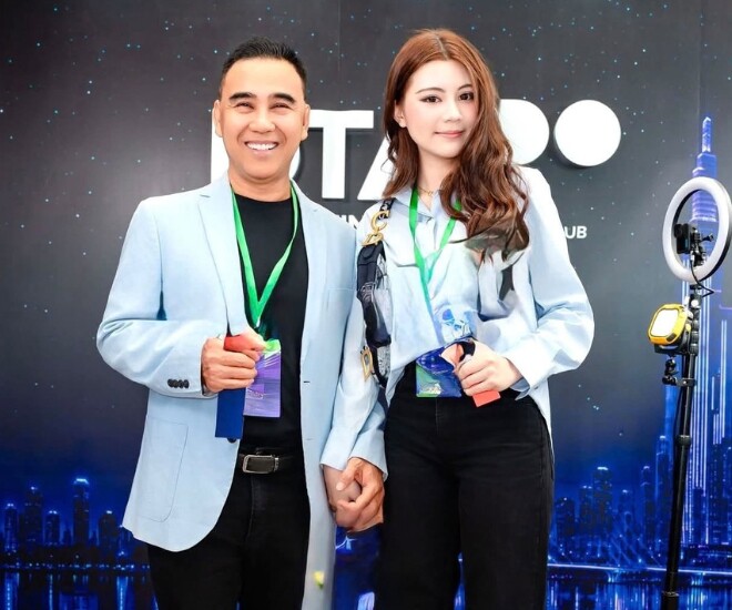 Quyền Linh hài hước gọi Hạt Dẻ là “em gái”, khoe ái nữ cao ráo và xinh đẹp ở tuổi 18.