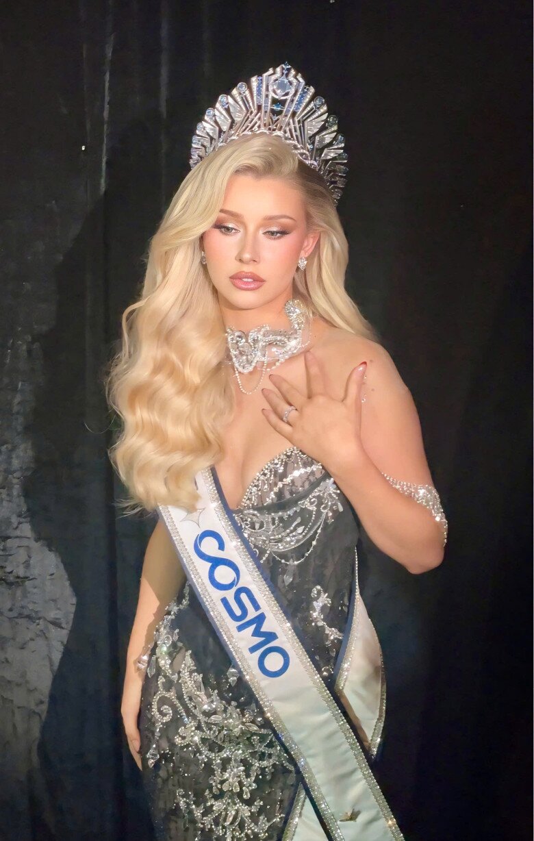 Tân Hoa hậu Hoàn vũ Quốc tế - Miss Cosmo 2026 nhận nhiều giải thưởng giá trị.