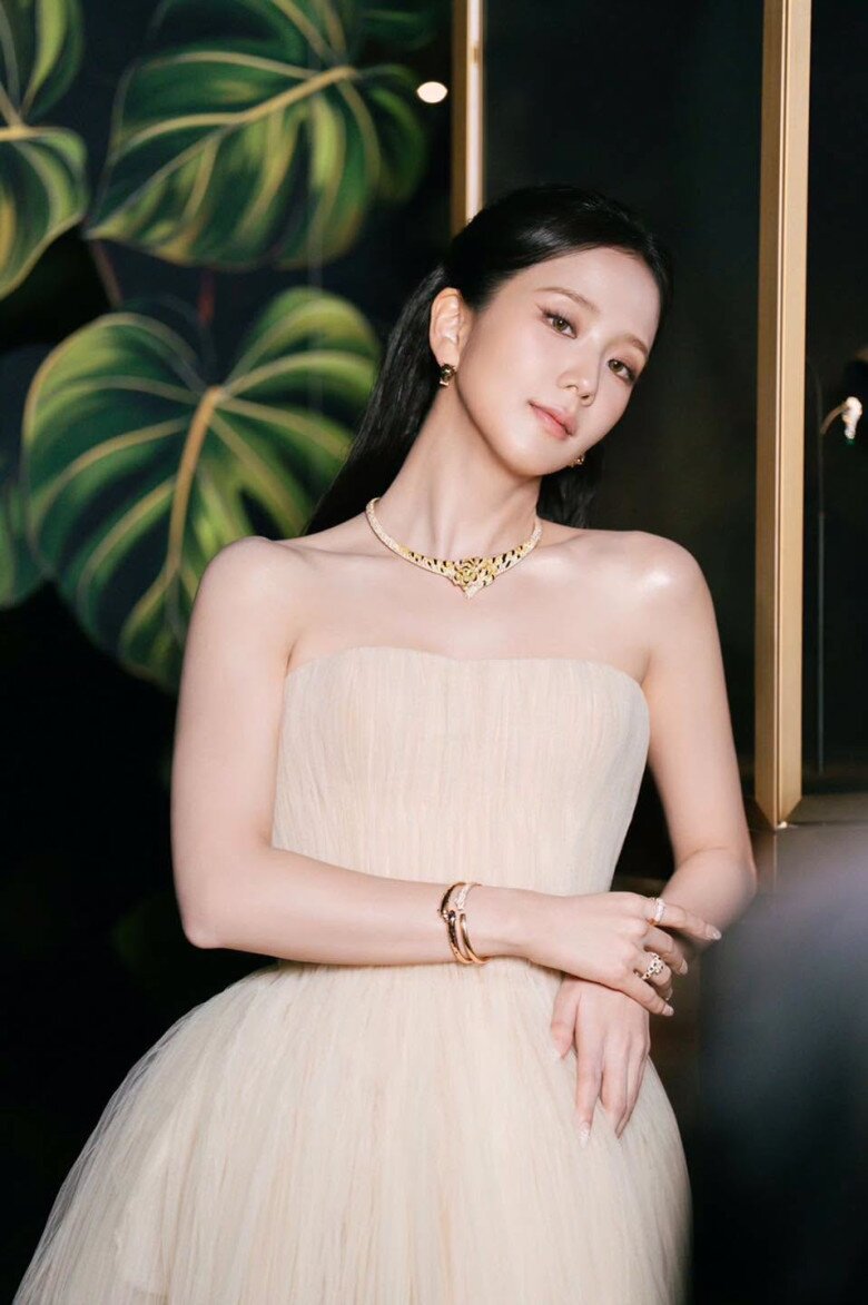 Jisoo hiện đang là đại sứ của nhiều thương hiệu xa xỉ, có sức ảnh hưởng rộng khắp.