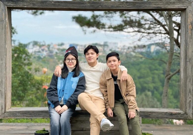 Nhạc sĩ Nguyễn Văn Chung hiện đang làm bố đơn thân, có 2 con đáng yêu.