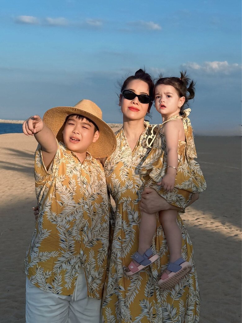 Nhật Kim Anh được khen ngợi khéo léo khi nuôi con.