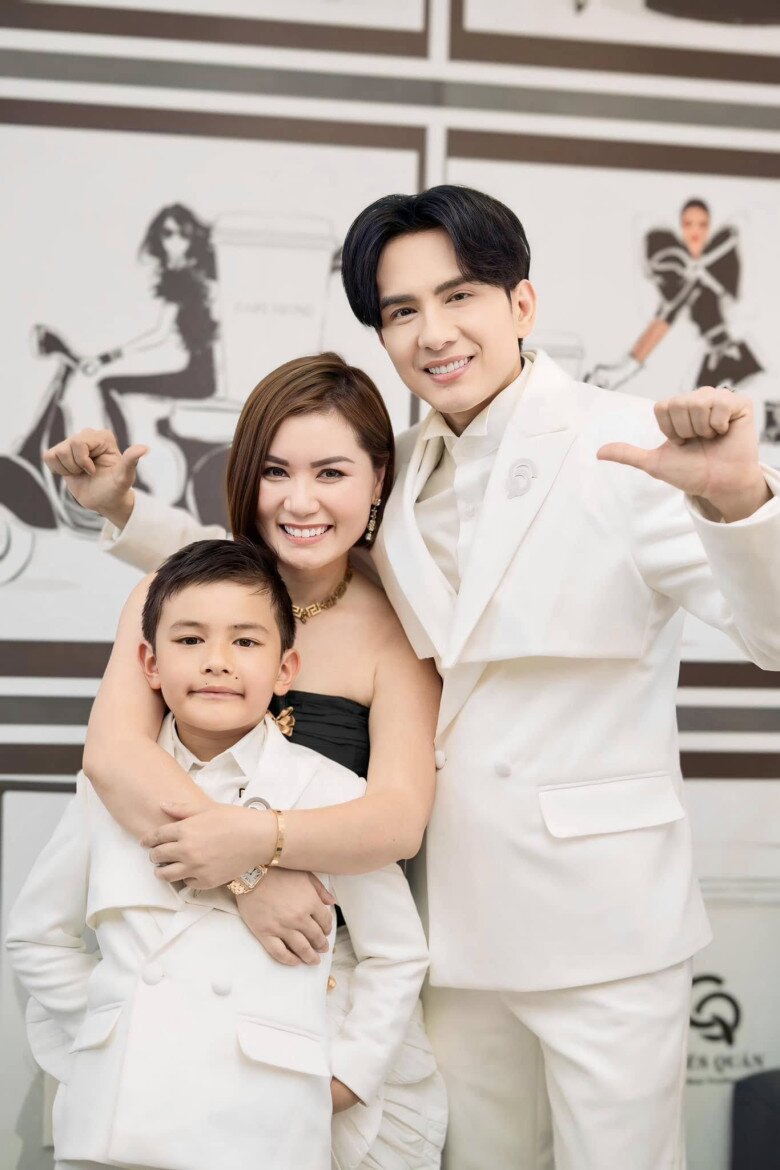 Mặc dù con trai thừa hưởng năng khiếu nghệ thuật nhưng Đan Trường không mong bé nối nghiệp.
