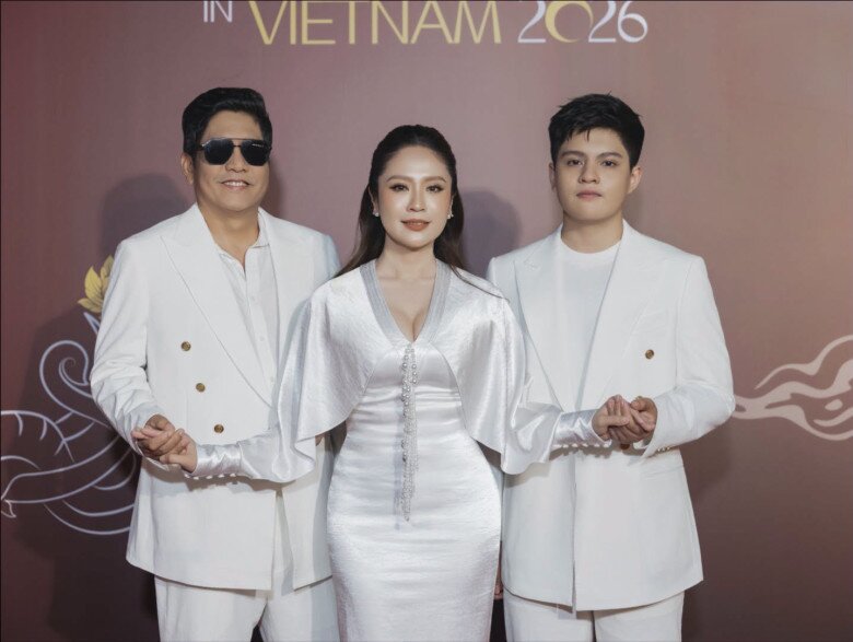Quý tử đầu lòng của Thanh Thúy và Đức Thịnh thừa hưởng trọn vẹn nét đẹp từ bố mẹ.