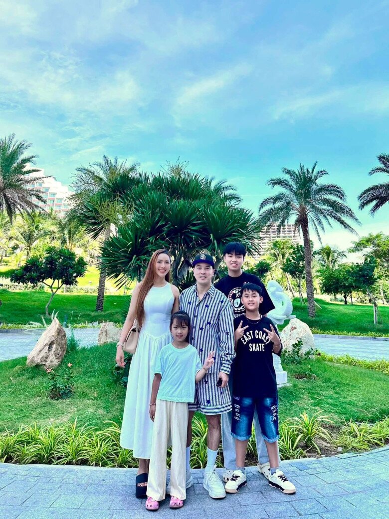 Con trai của Kim Cương hiện tại là thành viên cao nhất nhà.
