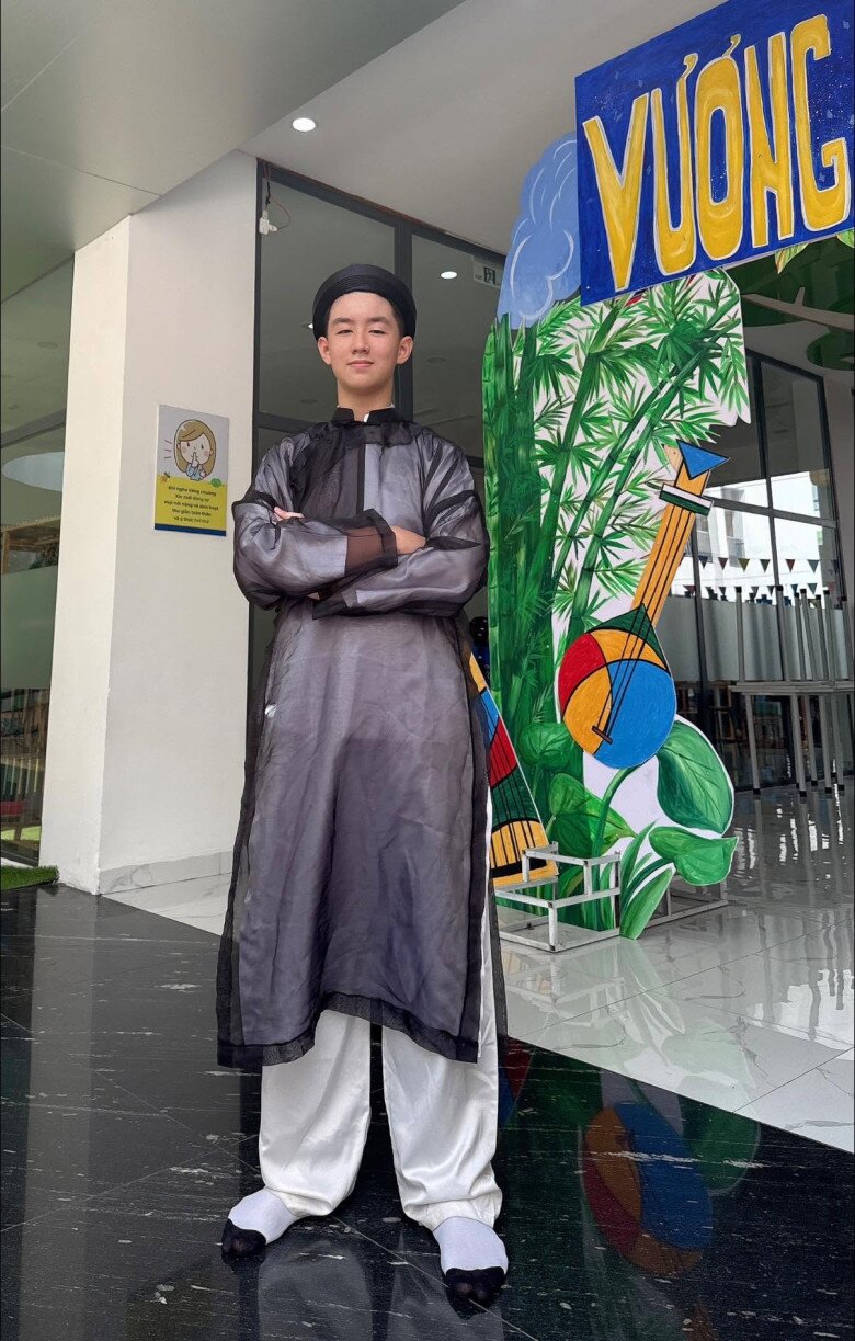 Con trai Lê Phương thừa hưởng năng khiếu nghệ thuật từ mẹ.