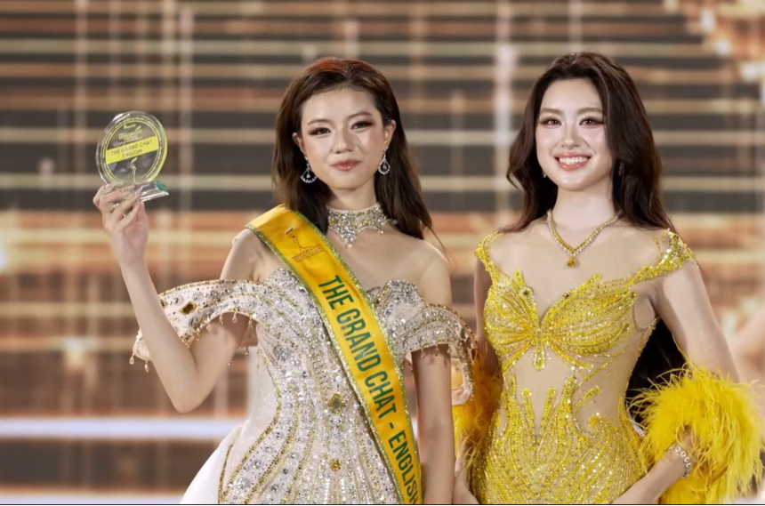 Trực tiếp Chung kết Miss Grand Vietnam 2026: Tân Hoa hậu chính thức gọi tên amp;#34;bông hồng laiamp;#34; Emoura Phạm - 33