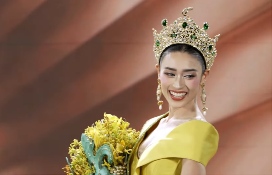 Trực tiếp Chung kết Miss Grand Vietnam 2026: Tân Hoa hậu chính thức gọi tên amp;#34;bông hồng laiamp;#34; Emoura Phạm - 1