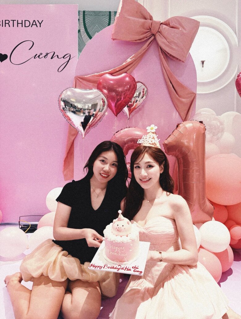 Hòa Minzy và Tuyền Rose có mối quan hệ thân thiết, yêu thương nhau như người nhà.