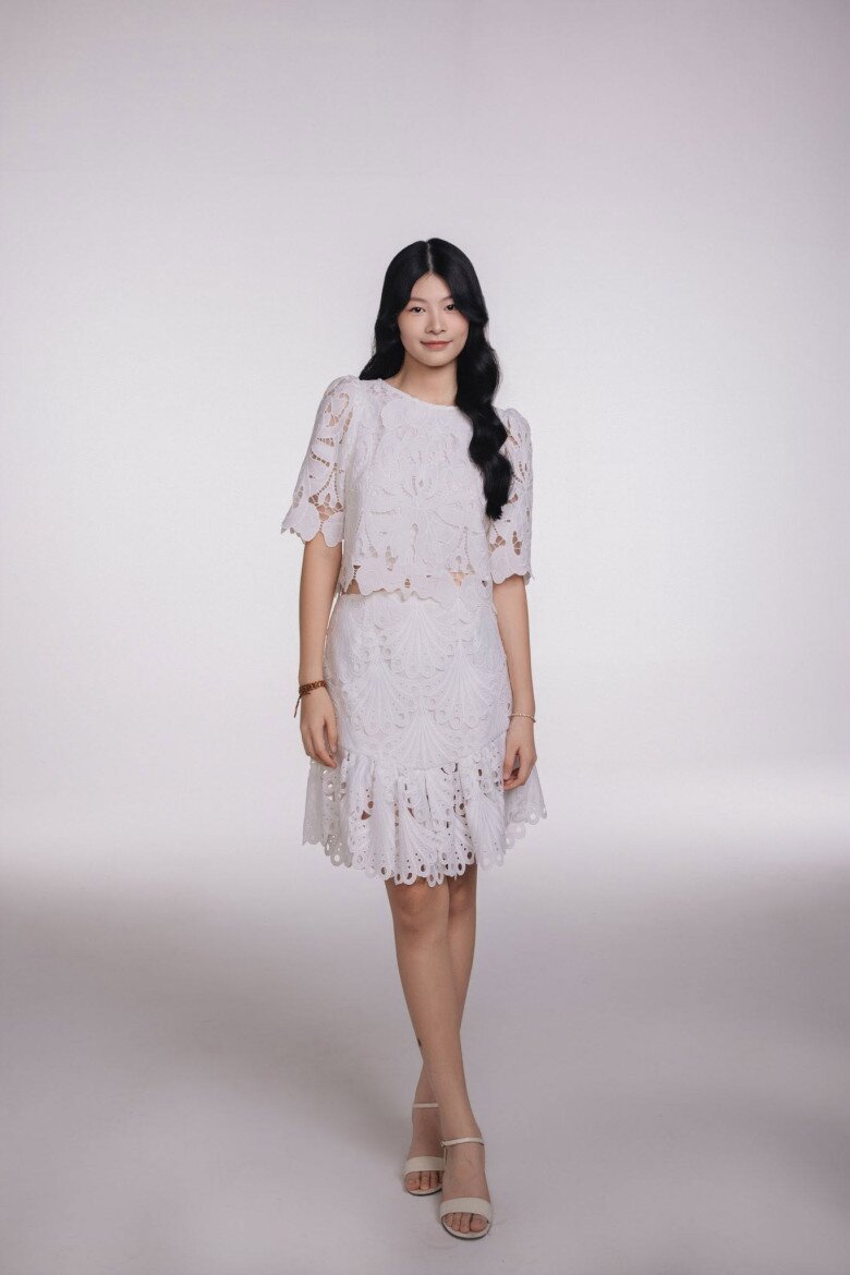 Con gái đầu lòng xinh đẹp của Bình Minh và Anh Thơ.
