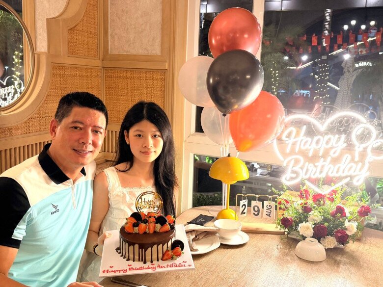 Con gái Bình Minh và Anh Thơ được khen ngợi xinh đẹp như hoa hậu.