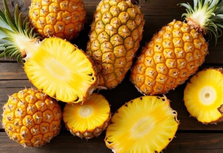 Dứa là loại quả được trồng phổ biến ở nhiều vùng quê Việt Nam (Ảnh minh hoạ)