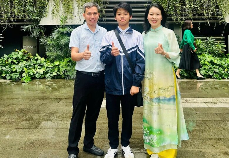  Em Trần Anh Quân, học sinh lớp 12 chuyên Toán của trường THPT chuyên Lê Quý Đôn (Ảnh Fanpage nhà trường)