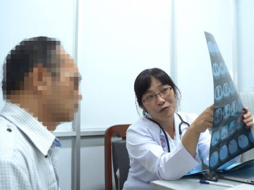 Người đàn ông ở Quảng Ngãi nhiều lần rửa phổi vì mắc phải căn bệnh hiếm gặp