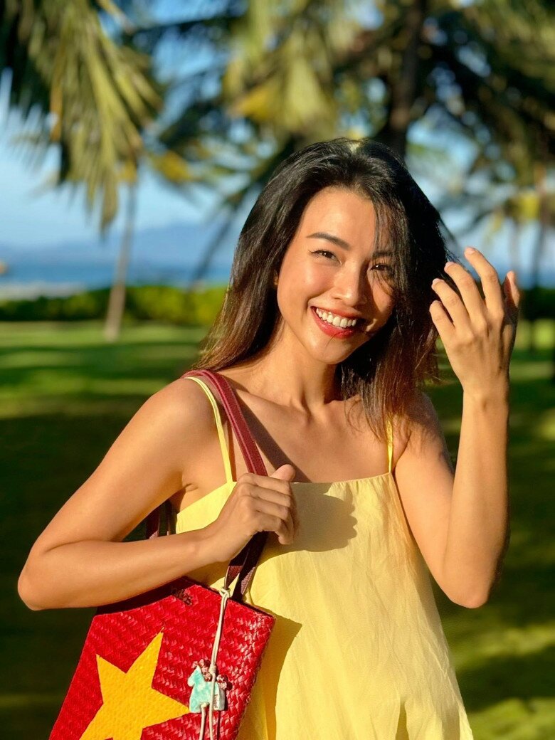Hoàng Oanh sở hữu nhan sắc rạng rỡ ở tuổi U40.