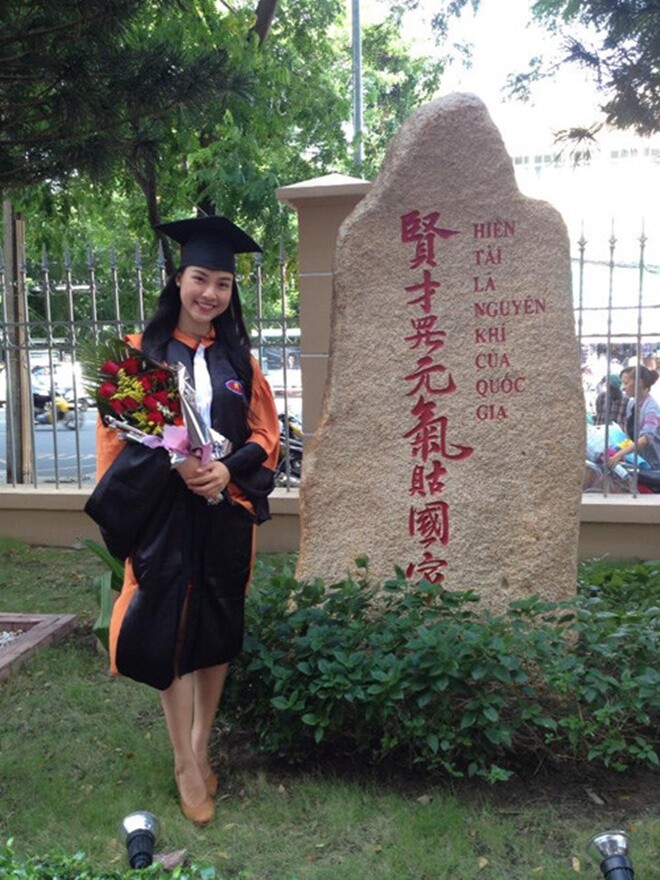 MC Hoàng Oanh là sinh viên của Trường Đại học Khoa học Xã hội và Nhân văn (Đại học Quốc gia TP.HCM).